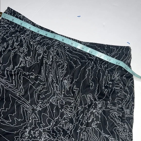 Nike Men's Drifit Black Patterned Athletic Shorts - Picture 8 of 11